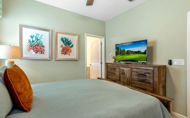 Lake Views, Private Pool & Spa, Games Room..