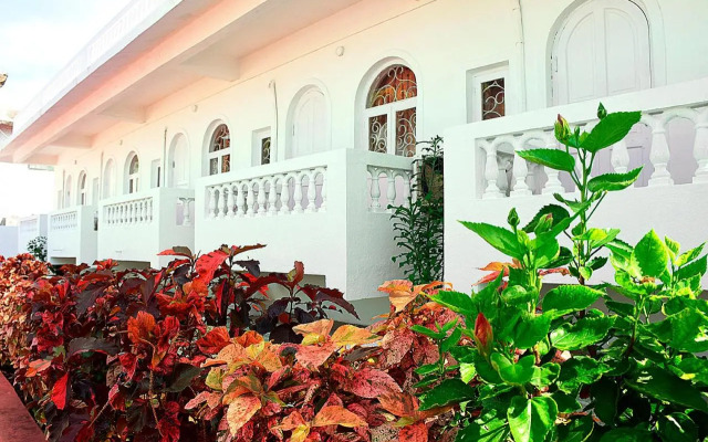 Qees Empire Beachfront Resort