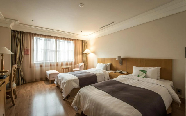 Shangria Beach Tourist Hotel