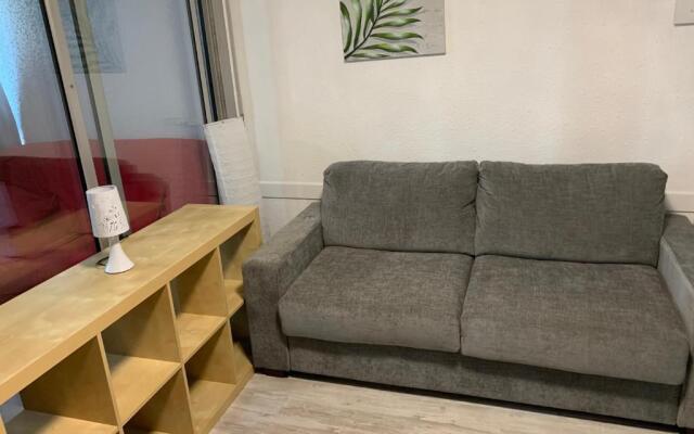 Studio Cabine Dans Residence Avec Piscine