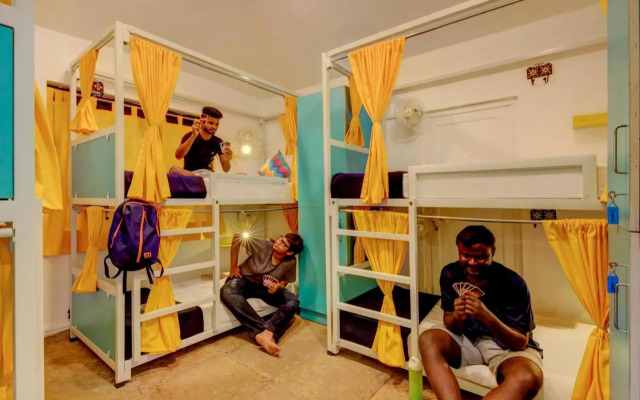 Gostops Goa, Calangute - Rooms & Dorms