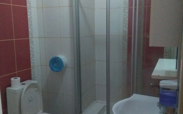 H&M House Butik Otel