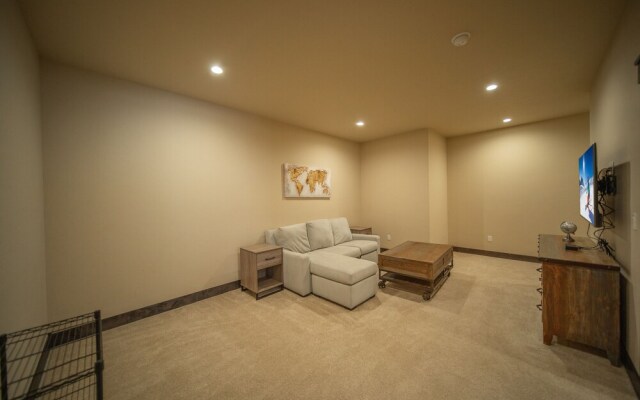 Alders 24 Outpost Dr