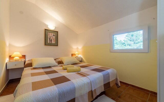 Awesome Apartment in Vir With 2 Bedrooms and Wifi