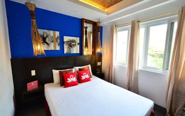 ZEN Rooms Station 1 White Beach