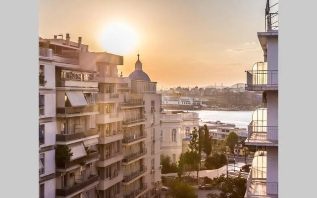 Neoclassical flat with 2 bedrooms in Piraeus