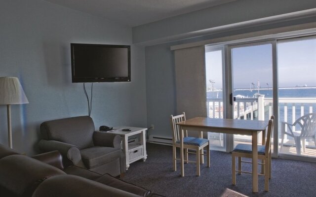 Harbor Place Studio Suites