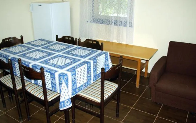 Esthajnal Apartmanok