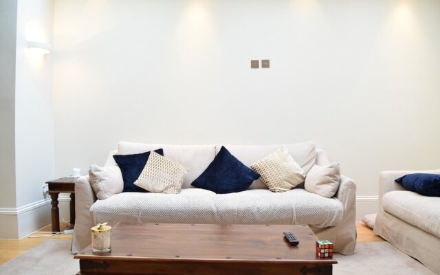 4 Bedroom House in Marylebone