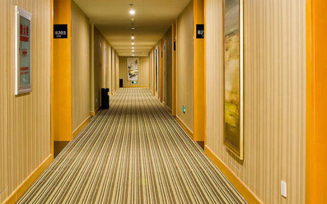 Yichang Golden Lion Hotel