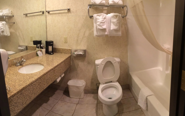 Quality Inn Junction City - Near Fort Riley