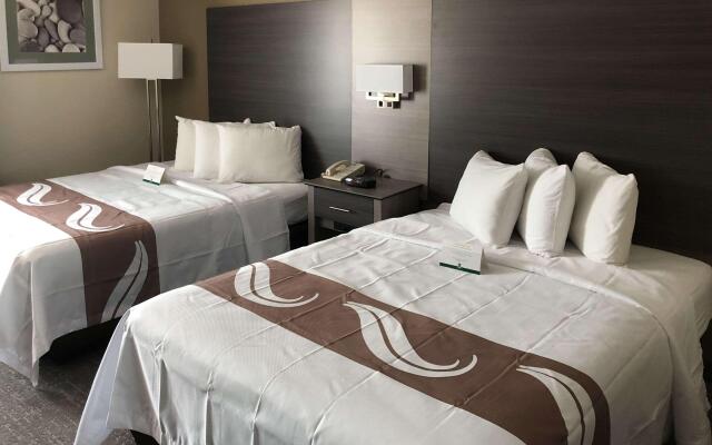 Quality Inn & Suites Roanoke - Fort Worth North