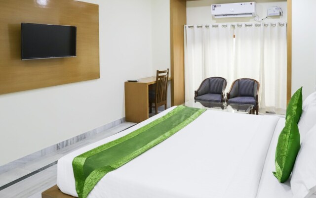 Treebo Grand Chinaar