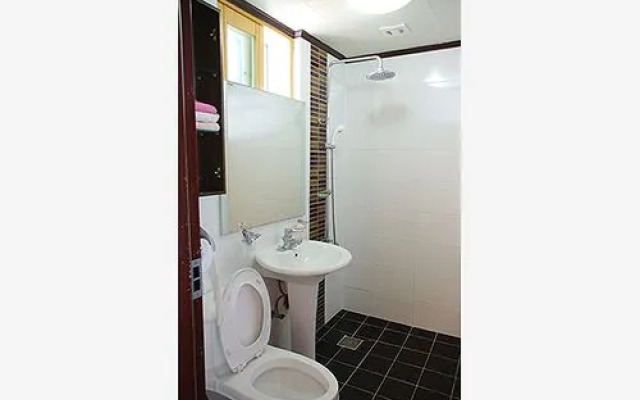 Nami Island Starry Glow Pension