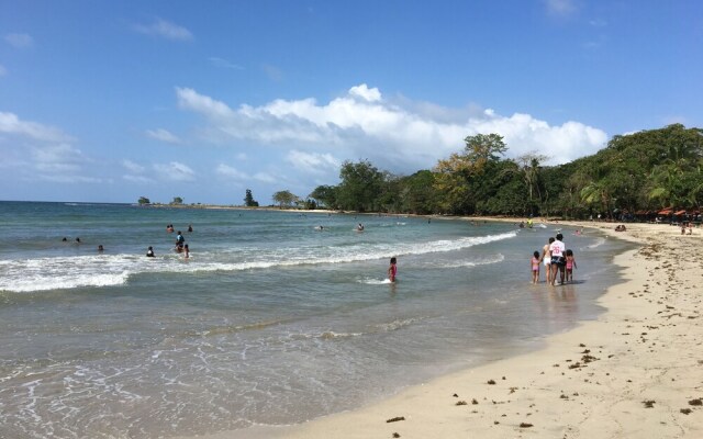Blissful Caribbean Beachfront - 2 Br Villa
