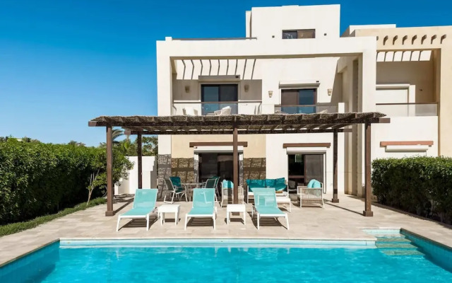 Xuru Stays I Sundown Symphony 4mbdr Villa @ Joubal El Gouna