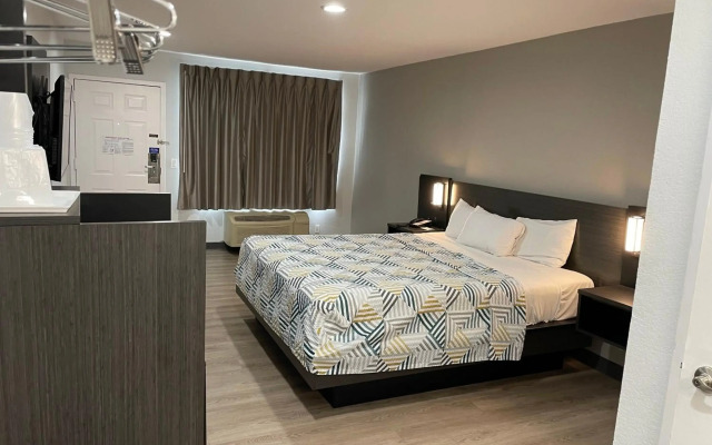 Motel 6 San Diego, CA - Southbay