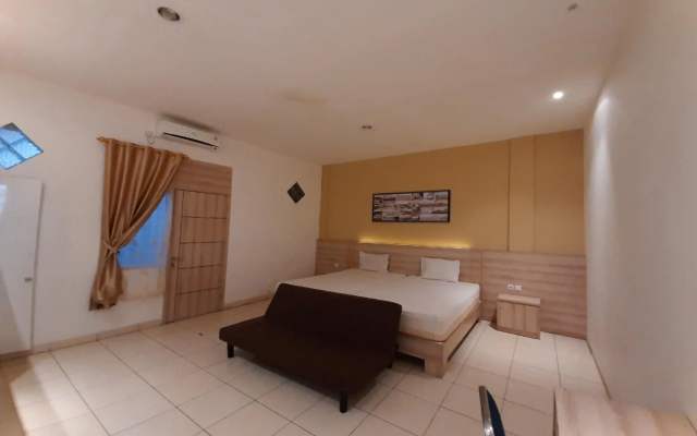 SPOT ON 2869 Ionia Homestay - BNB in Palembang - Photo 4
