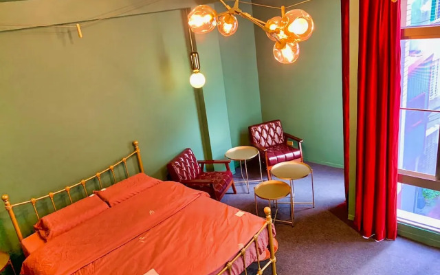 Baker Street Design Inn