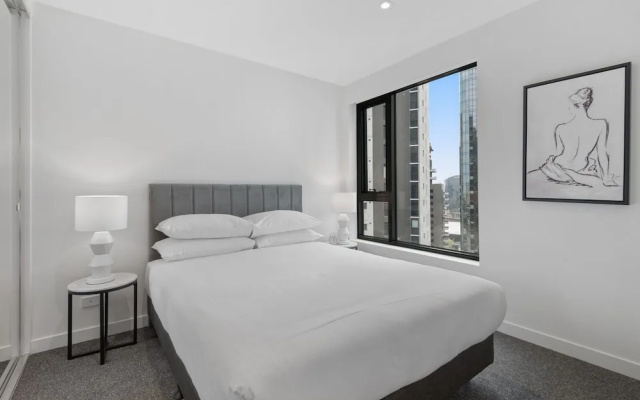Sophisticated 2-bed With Bay Views & Amenities – Guest Rooms – Melbourne
