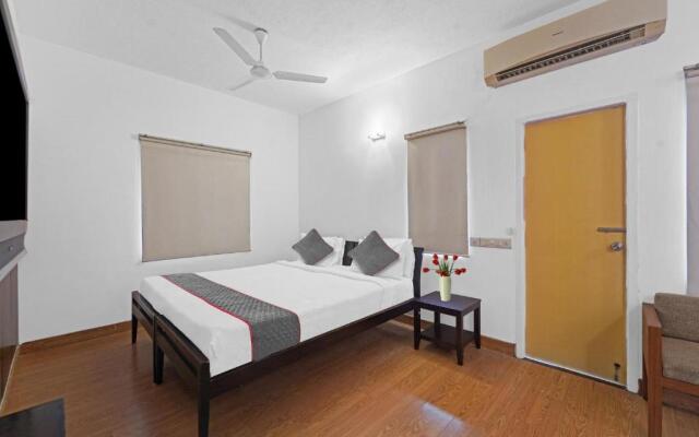 OYO Townhouse 1005 G Silver Hotels & Resorts