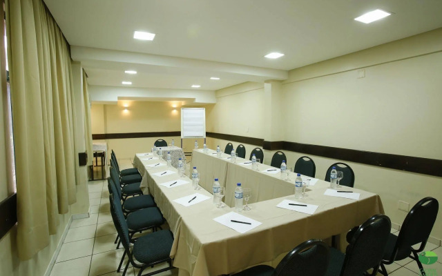 Global Garden Hotel