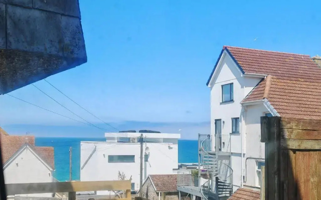 Reef Lodge