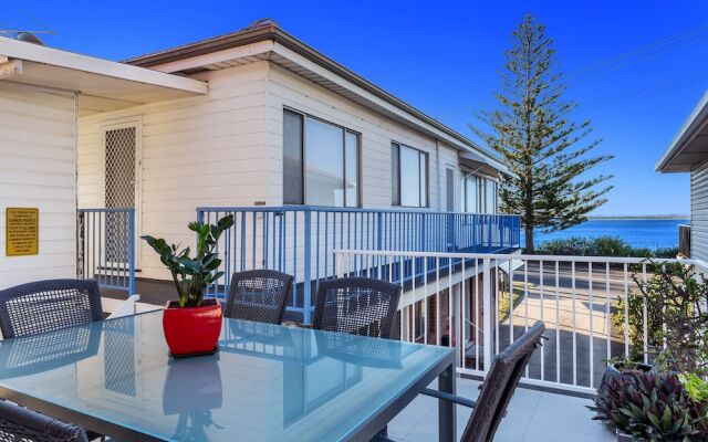 Shoal Bay Road, Moana Blue, Unit 03, 87