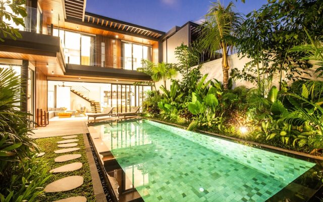 New 5BR Villa Canggu 200m to Beach