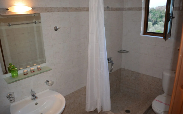 Elianthos Villa