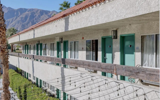 Ramada Palm Springs