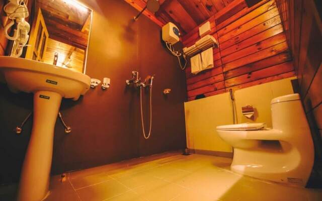 Grand Vatika Resort