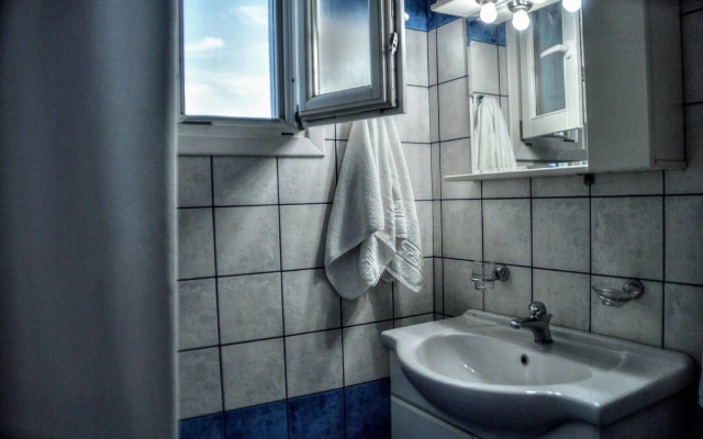 Mainades Maisonettes and Studios