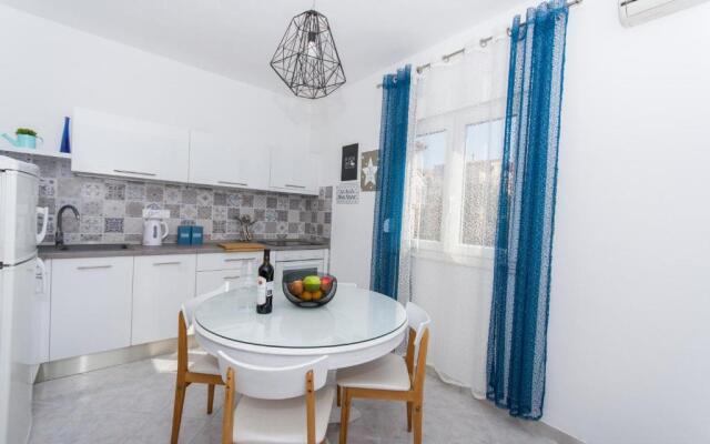 Apartment Mika1