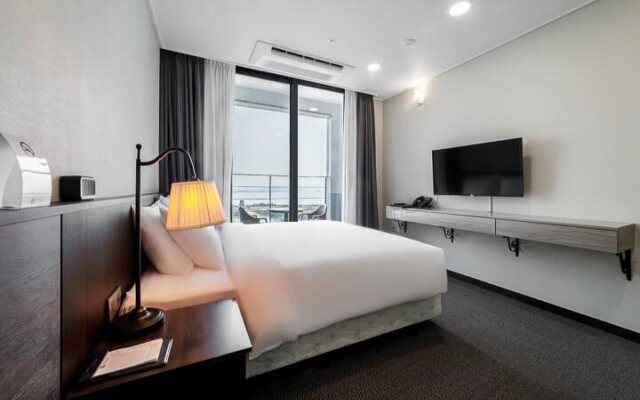 Riviera Incheon Airport Hotel