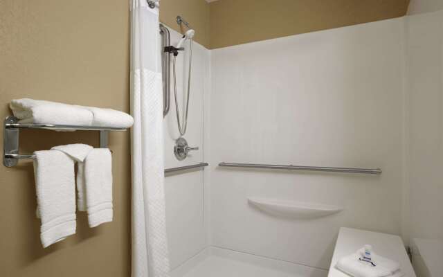 Microtel Inn By Wyndham Mineral Wells/Parkersburg