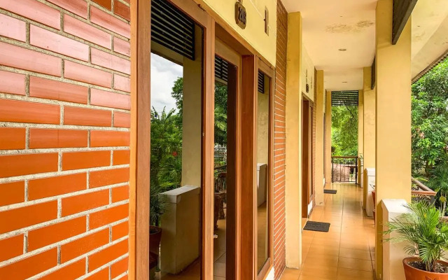 OYO 261 Sasono Putro Residence