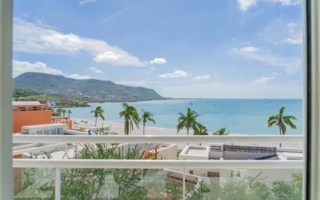 Hotel Indigo La Paz Puerta Cortes by IHG