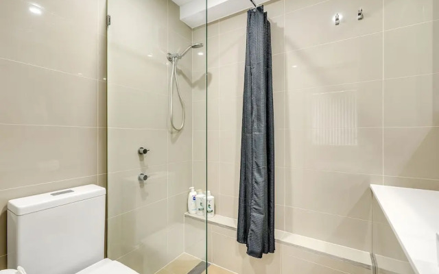 Bright 1 Bedroom Unit in the Heart of Manly