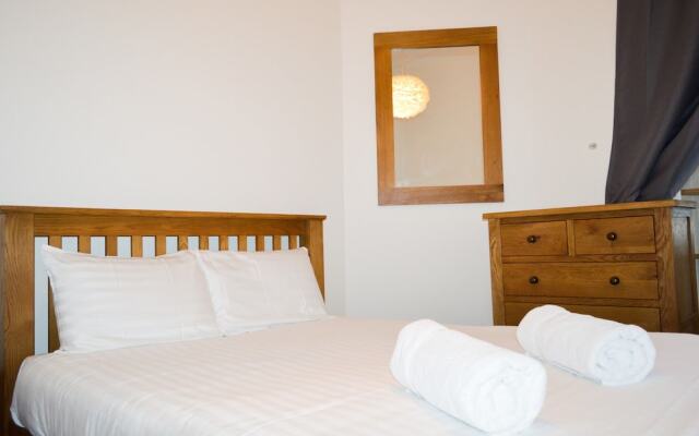 Modern 3 Bedroom Home in Morningside