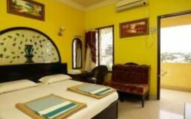 Manickam Tourist Home