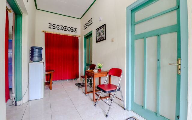 Bahagia Sederhana Home Stay - Hostel