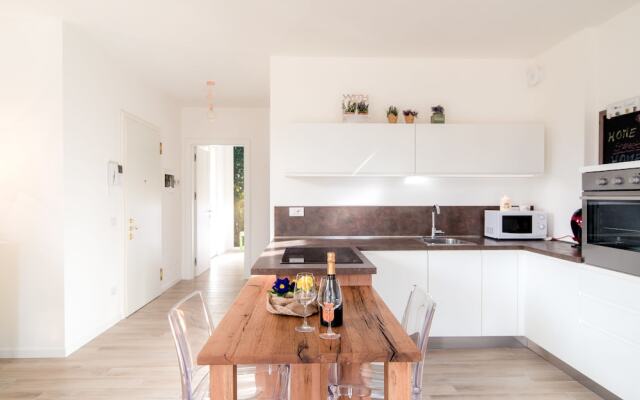 Magic Garden Como-Pool-Jacuzzi and amazing Lake view