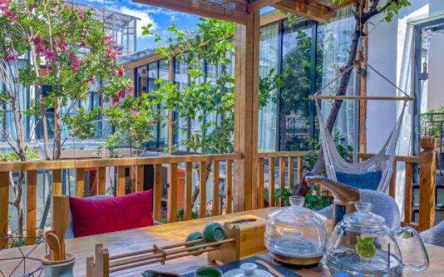 Xiangshan's Island·Viewing House Tipsy Designer Light Luxury Beauty