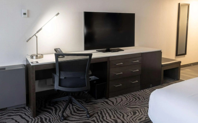 DoubleTree by Hilton Calgary North