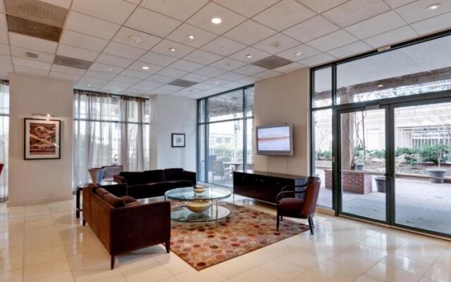 Oakwood 850 North Randolph Street