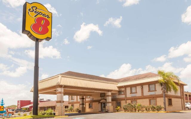 Super 8 By Wyndham Kingsville