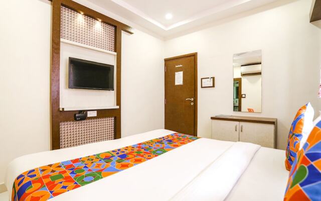 Fabexpress Geeta Palace