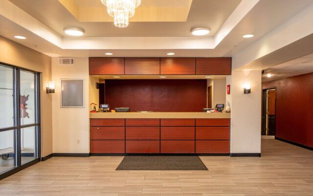 Red Roof Inn & Suites Indianapolis Airport