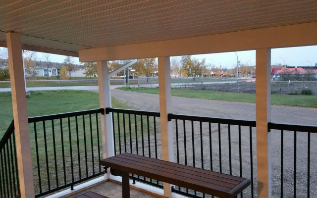 Sunrise Inn and Suites